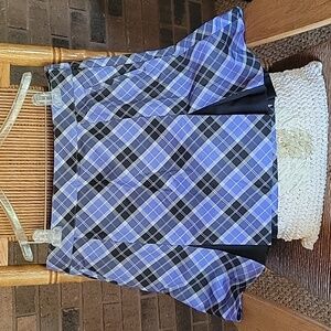 Izod golf, purple/black/gray skort, size 14